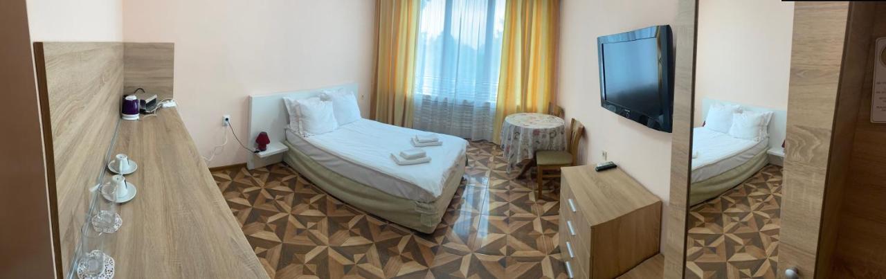 Hotel Central Razgrad Buitenkant foto