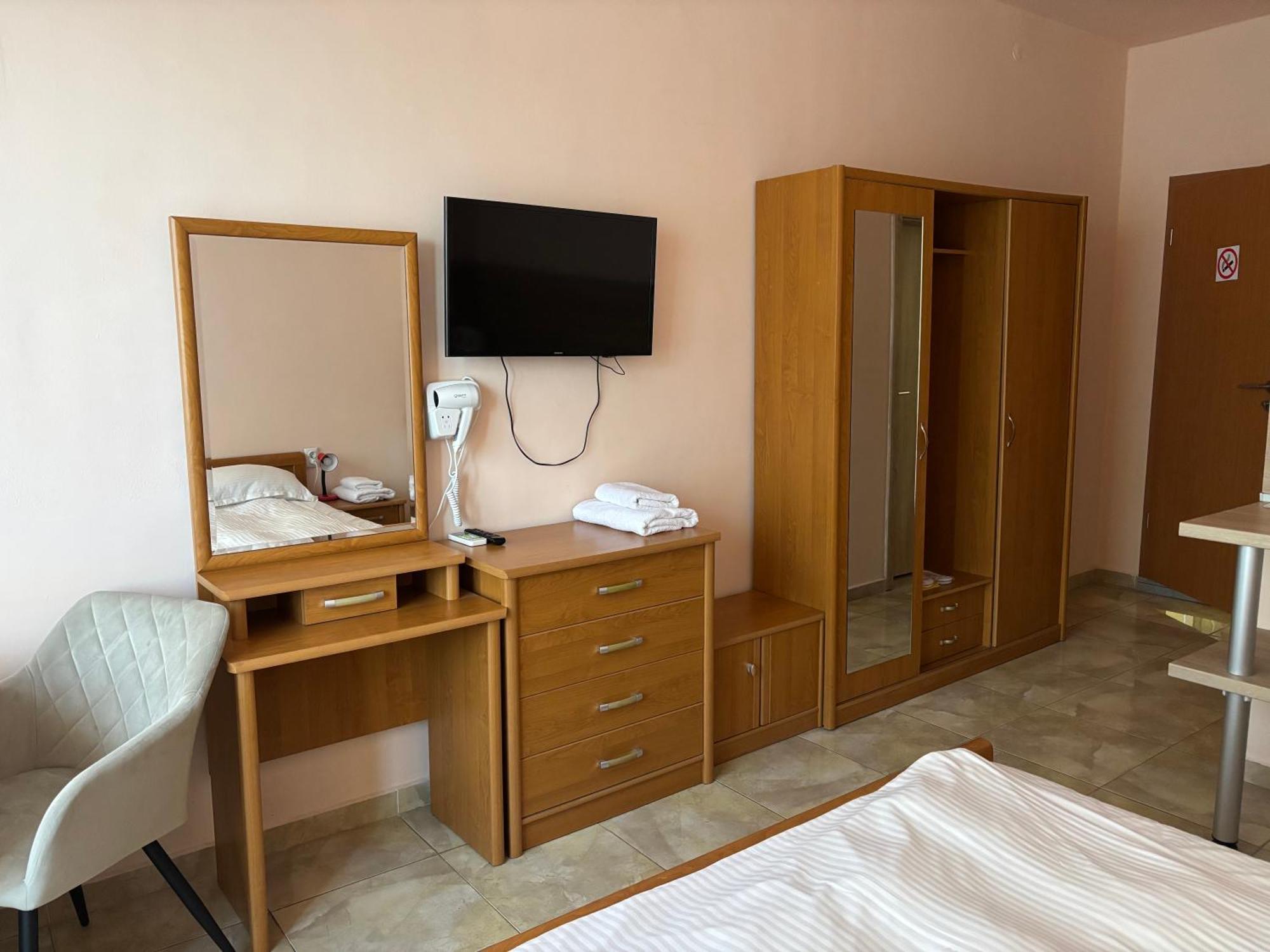 Hotel Central Razgrad Buitenkant foto