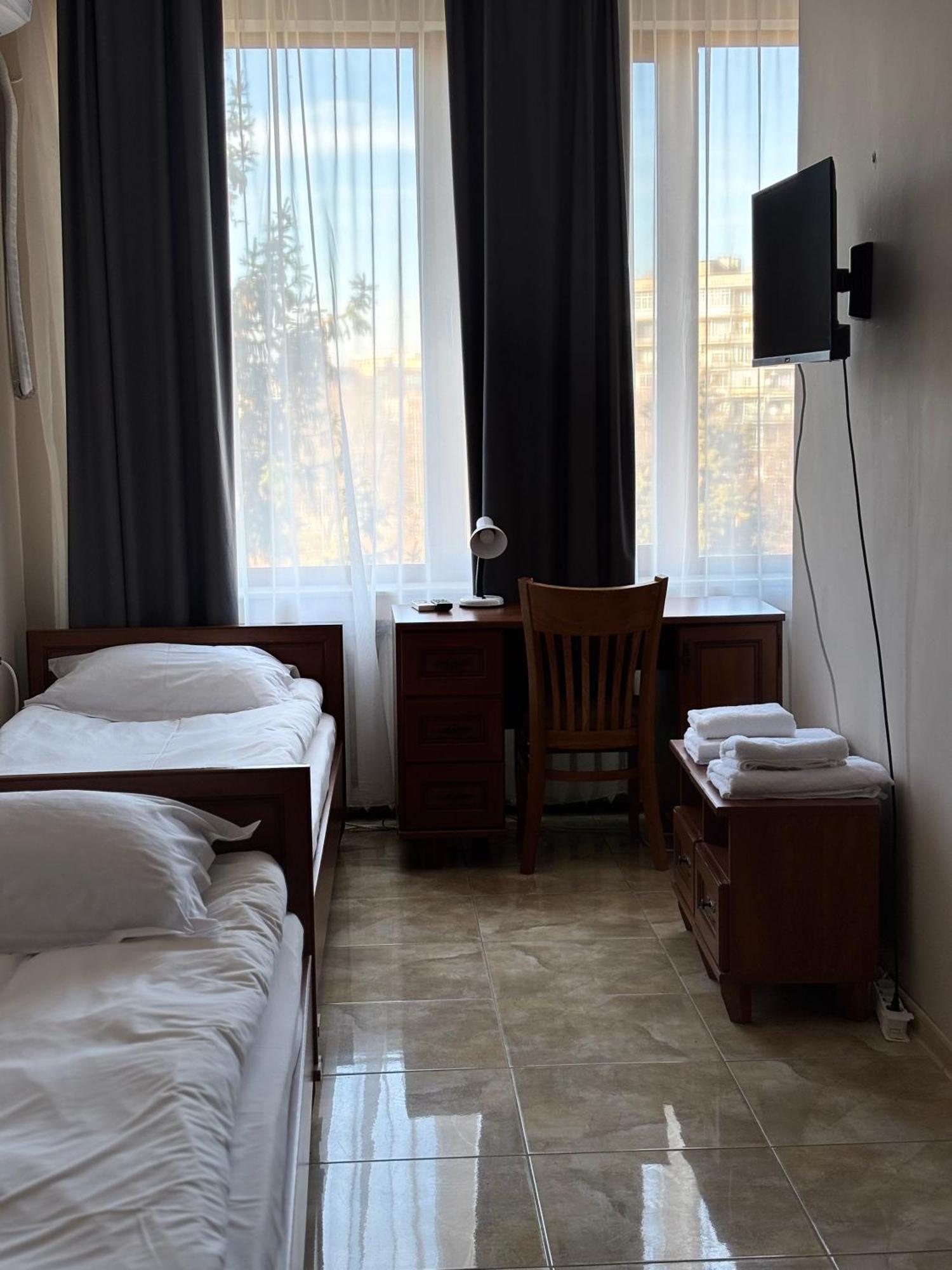 Hotel Central Razgrad Buitenkant foto